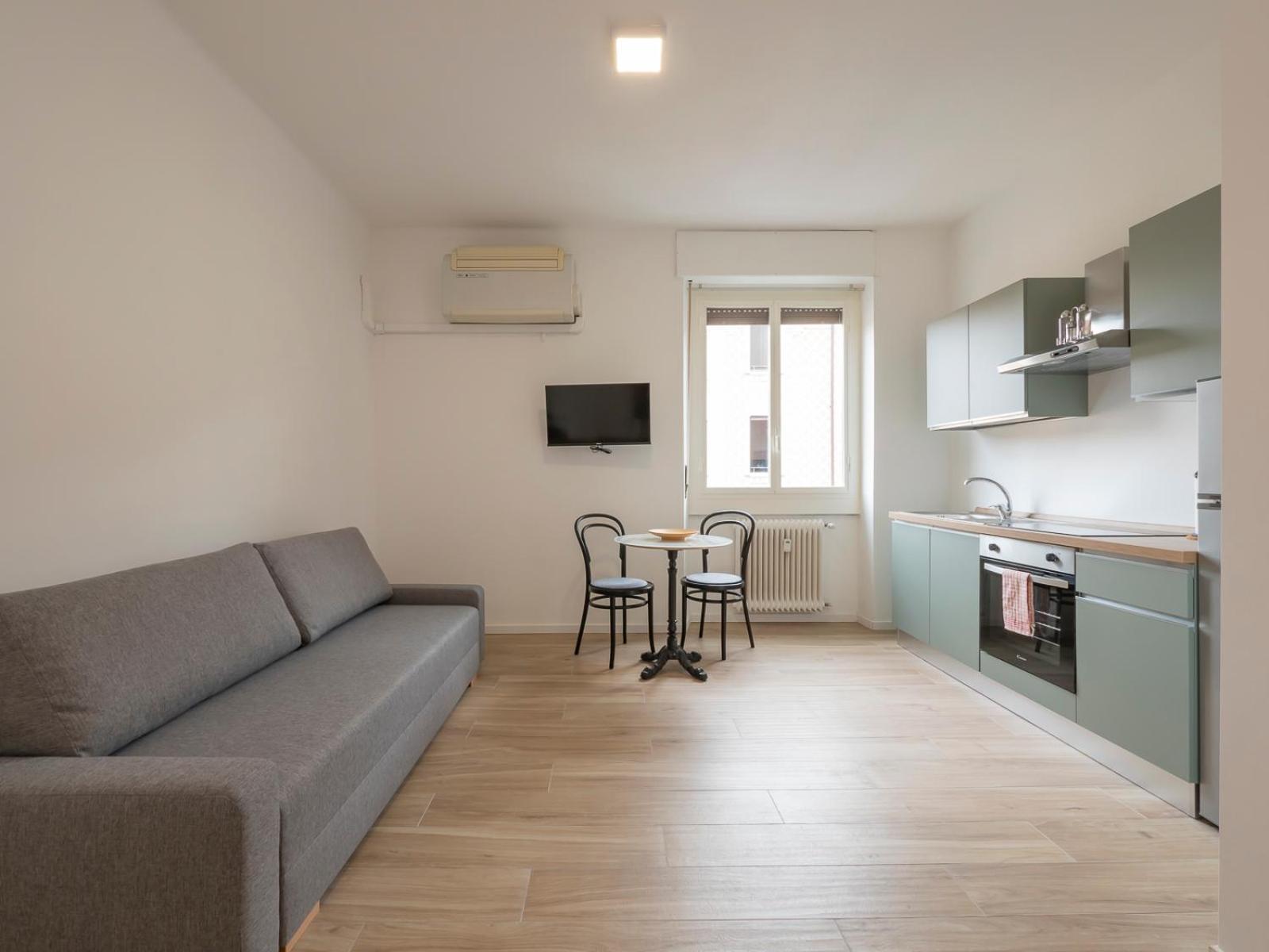 4 Pax - Via Brioschi, 94 * Milan